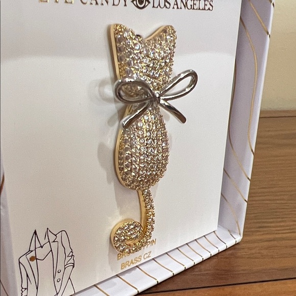 Eye Candy | Cat Brooch - Picture 3 of 8
